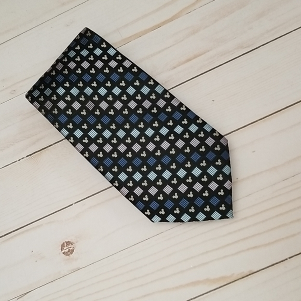 Disneyland resort tie‎ New